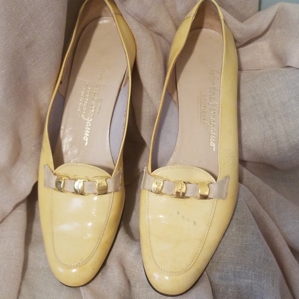Salvatore Ferragamo boutique vintage flats 8